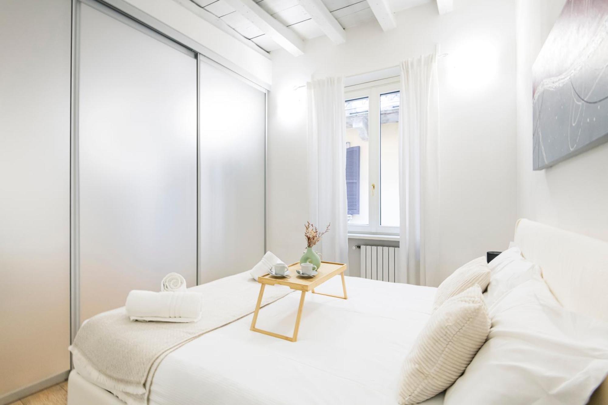 Amazing, New & Fully Furnished Studio In Duomo Apartment Milan Luaran gambar